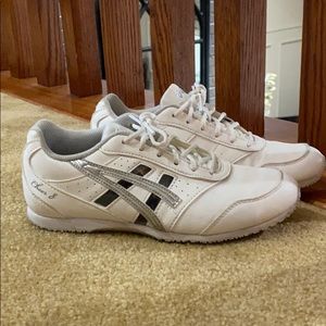 ASICS Cheer Shoes - Girls size 3